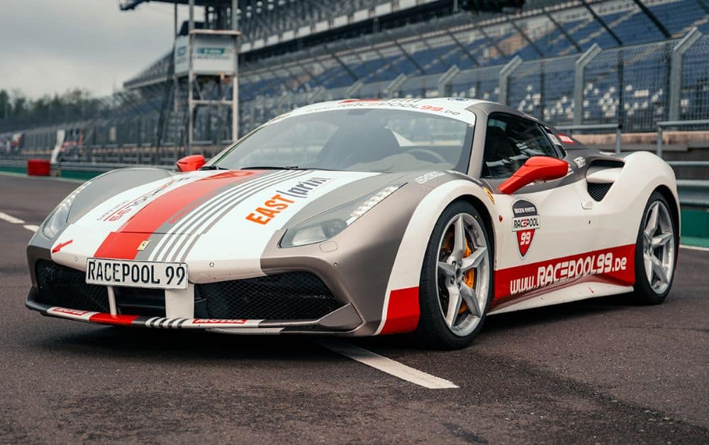 "Ferrari fahren" als Geschenk bei Racepool99 kaufen
